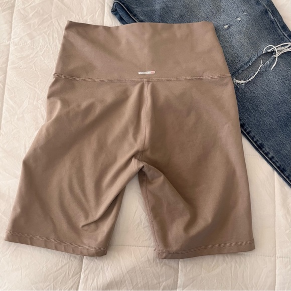 Aerie Biker Shorts Nude Size Medium - Picture 3 of 4